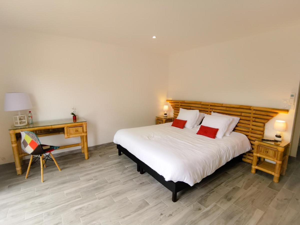 Bed and Breakfast Domaine Des Bois Argentes Saugirard Экстерьер фото